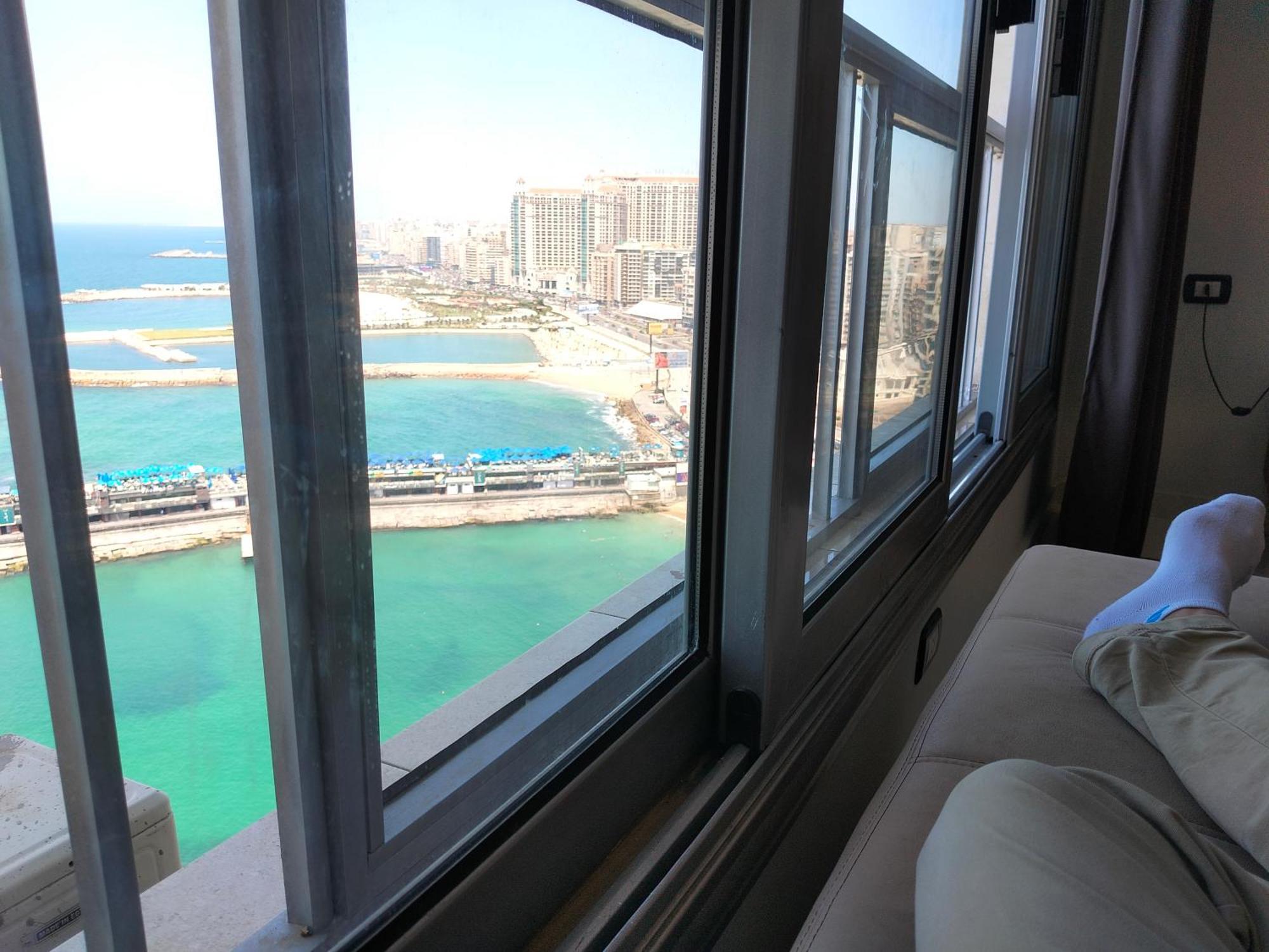 Gleem Luxury Direct Sea View G18 Apartament *